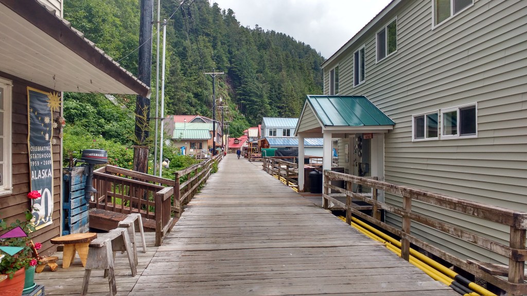 Main Street Pelican.Photo Ray Penson