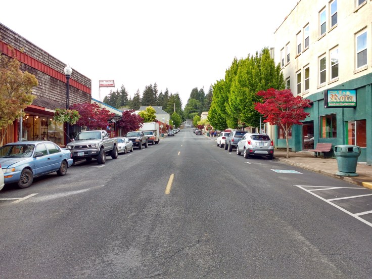 Main Street Toledo. Photo Ray Penson jpg