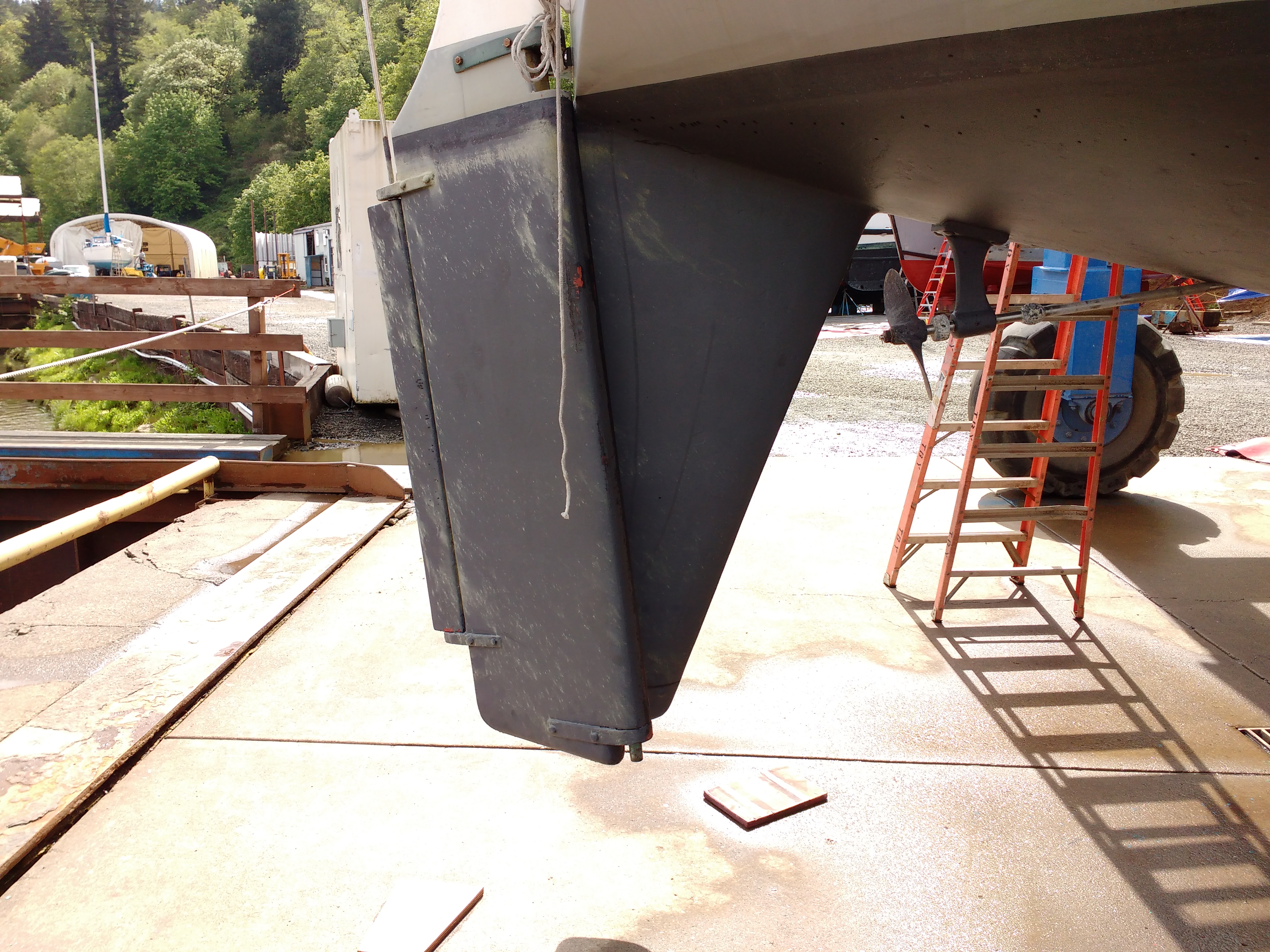Rudder Unshipped and Hung Off