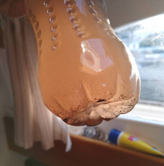 Dirty fuel from the primary filter