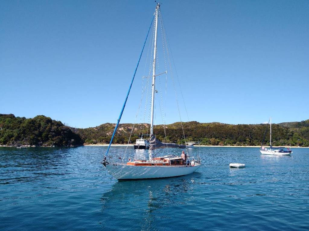 Steve on Torea departing the Anchorage. Photo Ray Penson