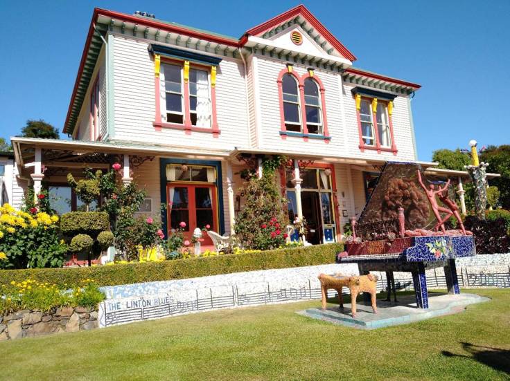 The Giants House Photo Ray Penson