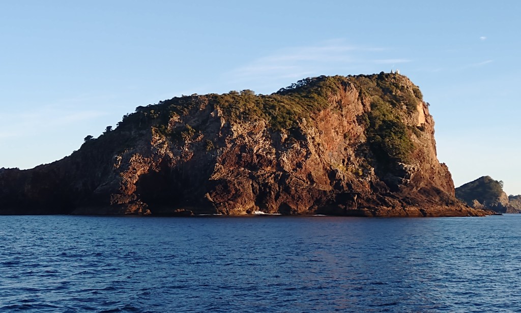 Tutukaka head, Entrance to Tutukaka Harbour. Photo Ray Penson
