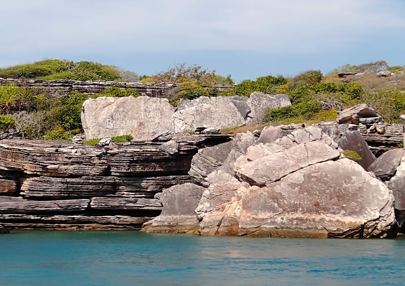 Hole in the Wall Rock Art. Photo Ray Penson