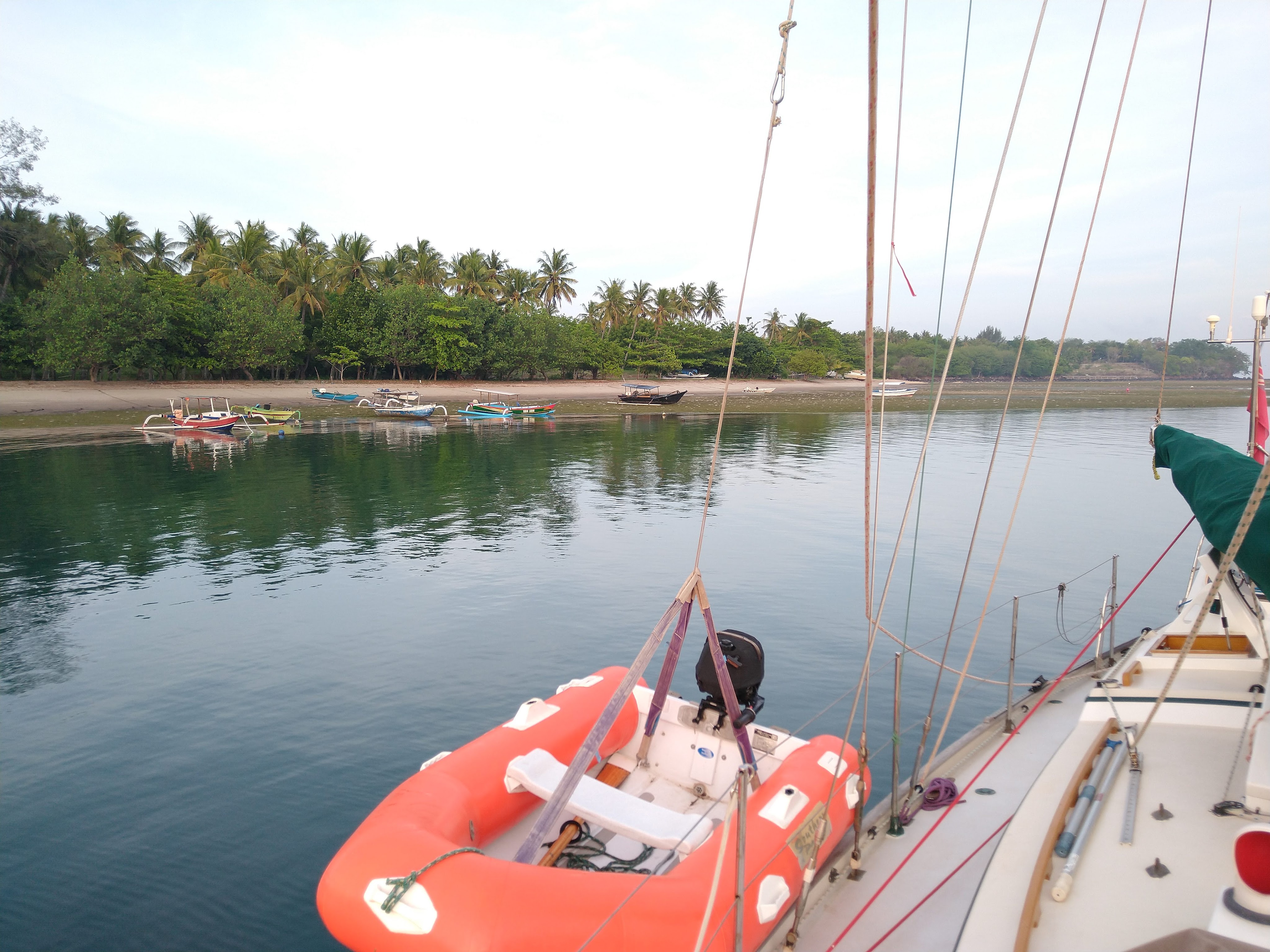 Mooring at Medana Bay Marina. Photo Ray Penson