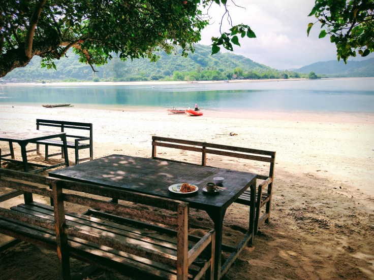 Simple Gili Sudak breakfast. Photo Ray Penson