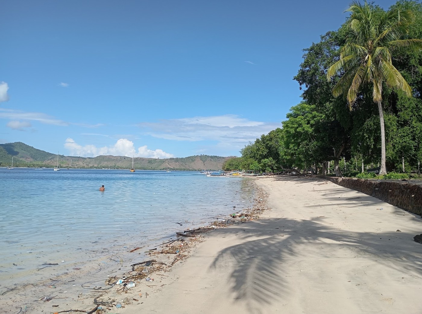 Gili Asahan Beach, early morning. Photo Ray Penson