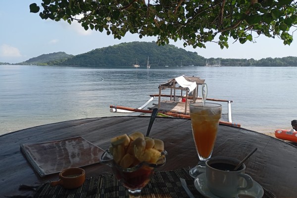 Best time of day, breakfast before it gets too hot. Photo Ray Penson