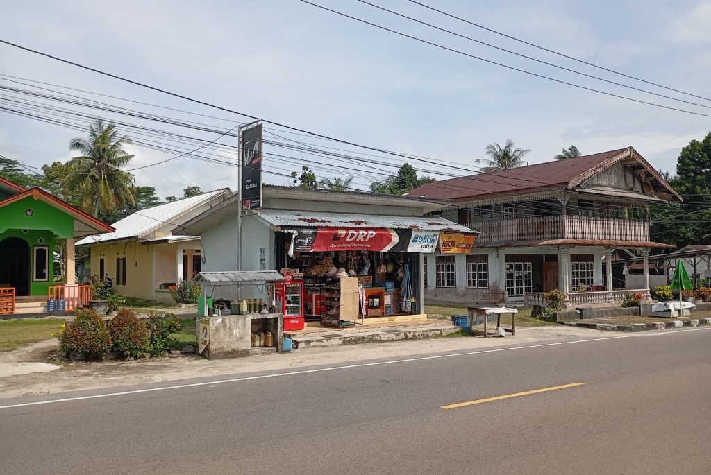 Chandra's Shop. Photo Ray Penson