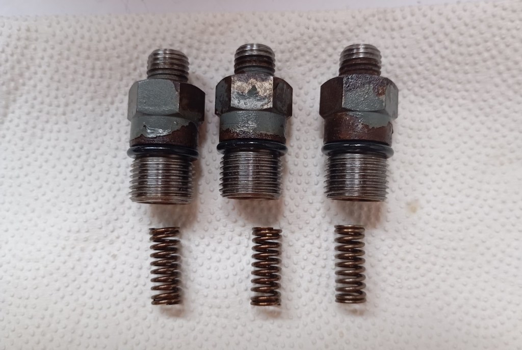 Delivery Valve Spring Holders with new 'O' rings fitted. Photo Ray Penson