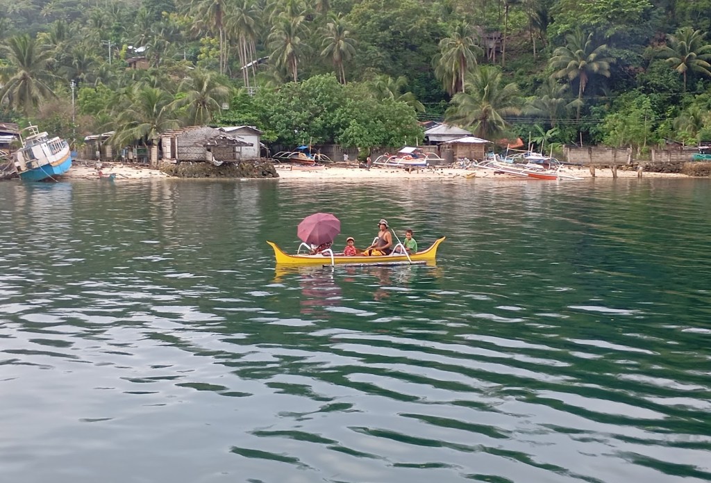 Family out for some evening boating at Patuco Cove. Photo Ray Penson